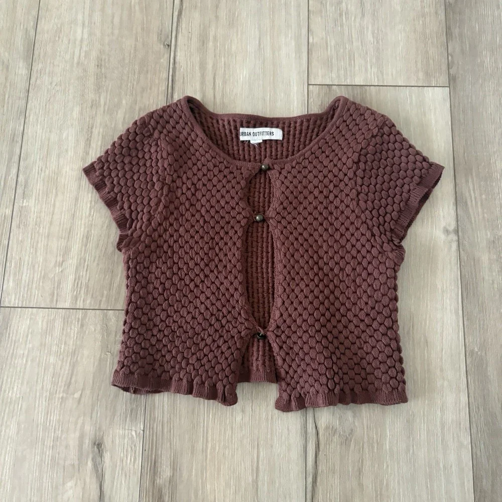 Urban Outfitters Medium Keyhole Bubble Sweater Top Cropped Button Up Brown